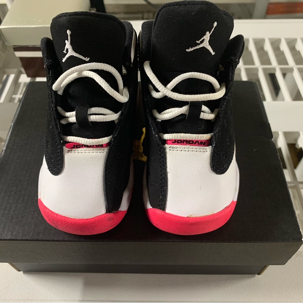 NIKE Baby Jordan’s SIZE 6C high tops lace up, perfect condition! Blk wht pink